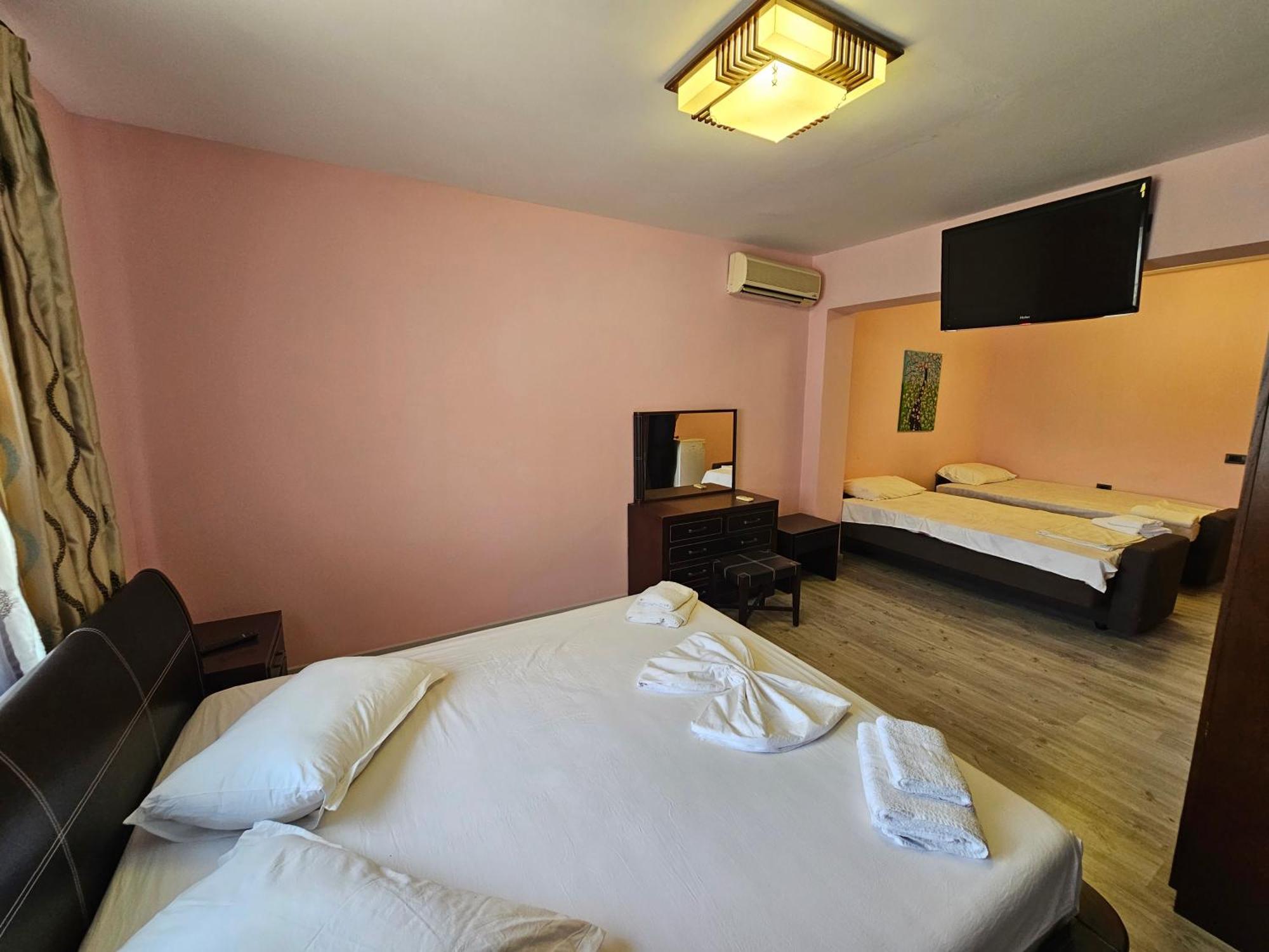 Sunborn Hotel Golem  Quarto foto